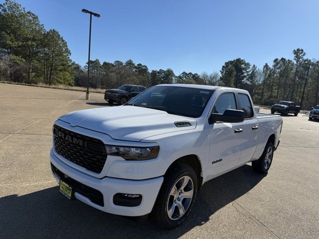 2026 RAM Ram 1500 RAM 1500 EXPRESS QUAD CAB 4X2 6'4' BOX