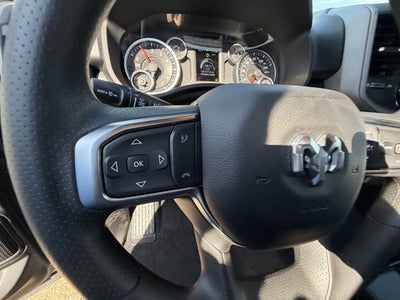 2027 RAM Ram 1500 RAM 1500 EXPRESS QUAD CAB 4X2 6'4' BOX
