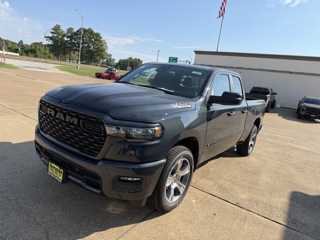 2027 RAM Ram 1500 RAM 1500 EXPRESS QUAD CAB 4X2 6'4' BOX