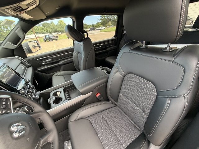 2027 RAM Ram 1500 RAM 1500 LONE STAR CREW CAB 4X4 5'7' BOX