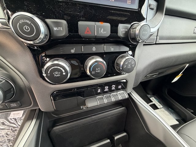 2027 RAM Ram 1500 RAM 1500 LONE STAR CREW CAB 4X4 5'7' BOX