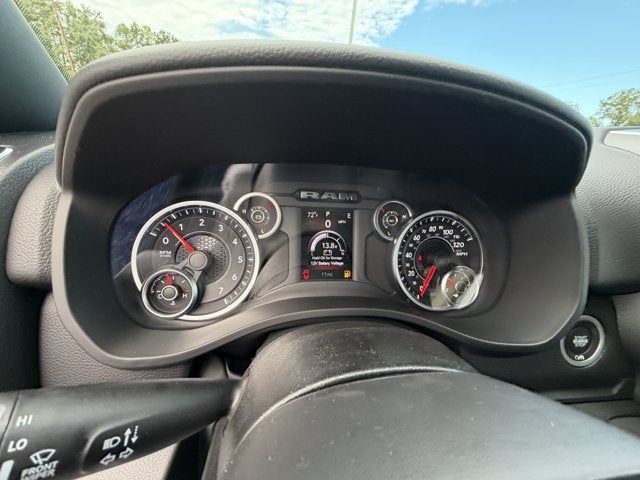 2027 RAM Ram 1500 RAM 1500 LONE STAR CREW CAB 4X4 5'7' BOX