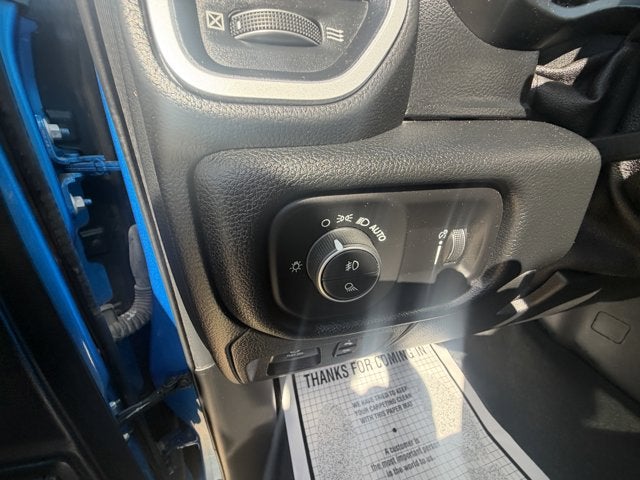 2021 RAM 1500 Lone Star Crew Cab 4x4 5'7' Box