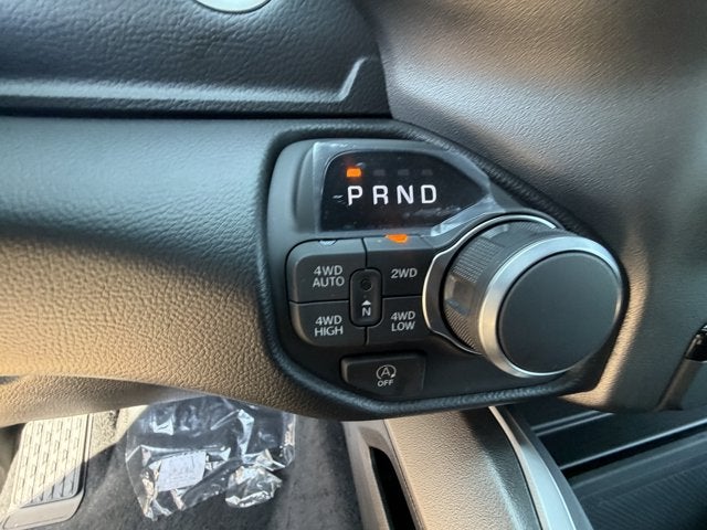 2027 RAM Ram 1500 RAM 1500 LONE STAR CREW CAB 4X4 5'7' BOX
