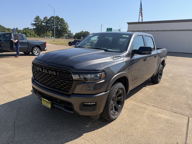 2027 RAM Ram 1500 RAM 1500 LONE STAR CREW CAB 4X4 5'7' BOX