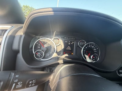 2027 RAM Ram 1500 RAM 1500 LONE STAR CREW CAB 4X4 5'7' BOX