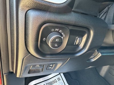 2021 RAM 1500 Big Horn Crew Cab 4x4 5'7' Box