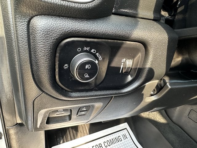 2022 RAM 1500 Big Horn Crew Cab 4x4 5'7' Box