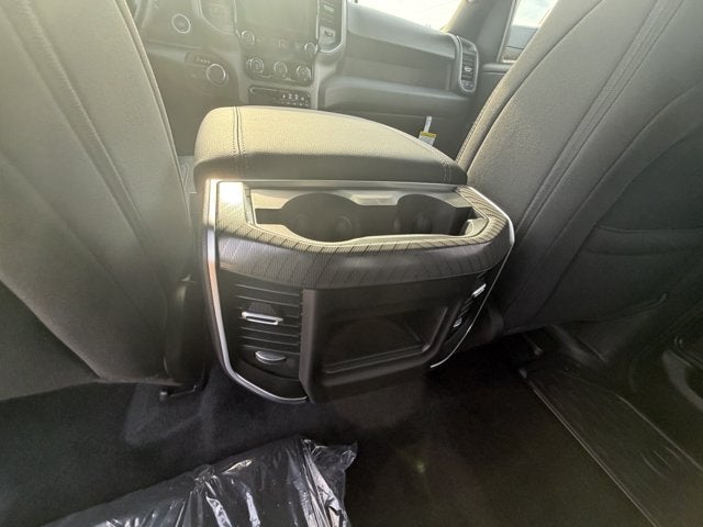 2027 RAM Ram 1500 RAM 1500 EXPRESS CREW CAB 4X4 5'7' BOX
