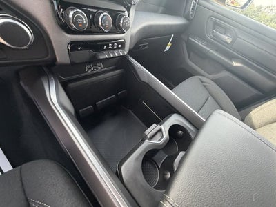 2027 RAM Ram 1500 RAM 1500 EXPRESS CREW CAB 4X4 5'7' BOX