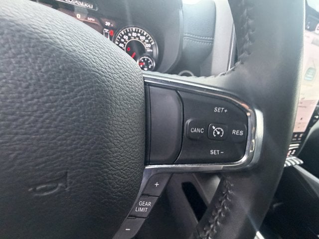 2024 RAM 1500 Laramie Crew Cab 4x4 5'7' Box