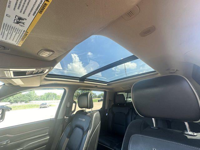 2021 RAM 1500 Laramie Crew Cab 4x4 5'7' Box