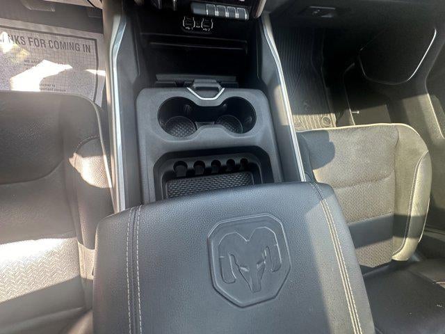 2021 RAM 1500 Laramie Crew Cab 4x4 5'7' Box