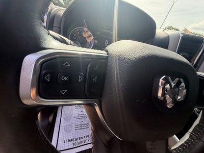 2023 RAM 1500 Laramie Crew Cab 4x4 5'7' Box
