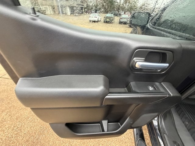 2023 Chevrolet Silverado 1500 2WD Crew Cab Short Bed Custom