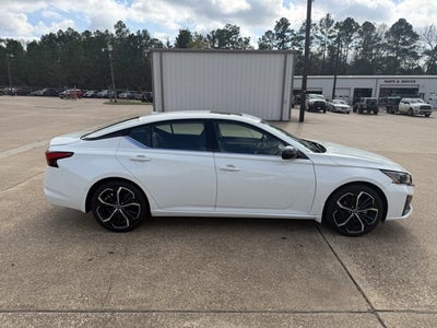 2024 Nissan Altima SR FWD