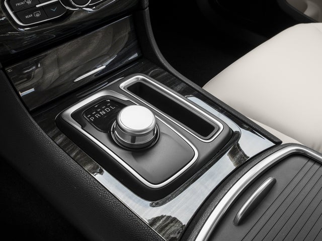 2016 Chrysler 300 Limited