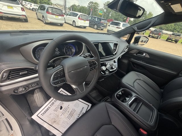 2027 Chrysler Pacifica PACIFICA SELECT