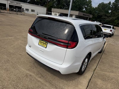 2027 Chrysler Pacifica PACIFICA SELECT