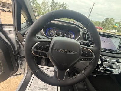 2026 Chrysler Voyager VOYAGER LX