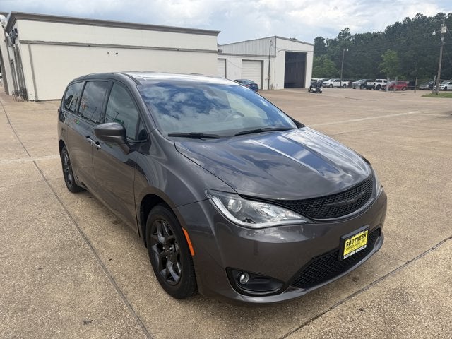 2020 Chrysler Pacifica Touring