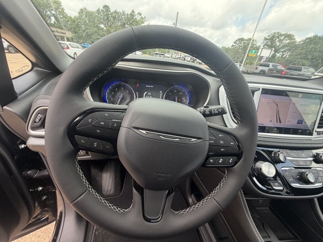2027 Chrysler Pacifica PACIFICA LIMITED