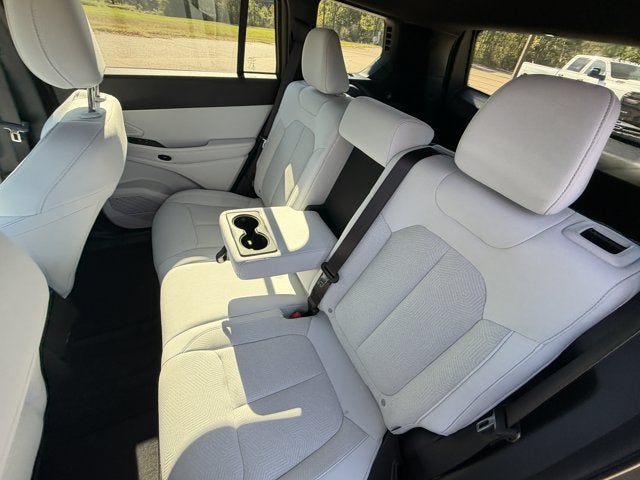 2027 Jeep Cherokee CHEROKEE LAREDO 4X4