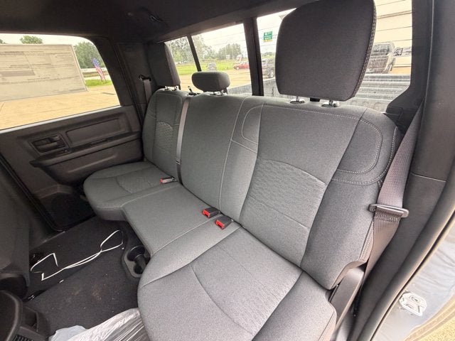 2026 RAM Ram 2500 RAM 2500 BLACK EXPRESS CREW CAB 4X4 6'4' BOX