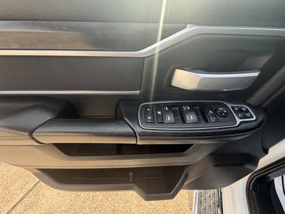 2024 RAM 3500 Big Horn Crew Cab 4x4 8' Box