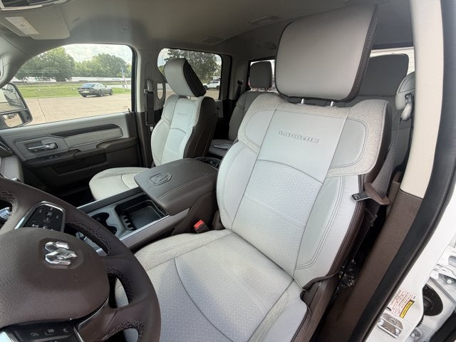 2026 RAM Ram 3500 RAM 3500 LARAMIE CREW CAB 4X4 8' BOX