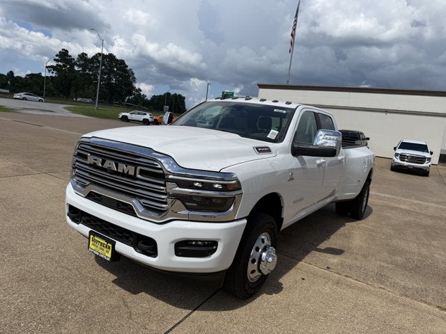 2026 RAM Ram 3500 RAM 3500 LARAMIE CREW CAB 4X4 8' BOX