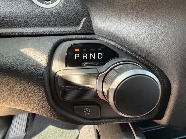 2025 RAM Ram 1500 RAM 1500 LONE STAR CREW CAB 4X2 5'7' BOX