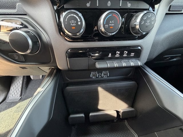 2025 RAM Ram 1500 RAM 1500 LONE STAR CREW CAB 4X2 5'7' BOX