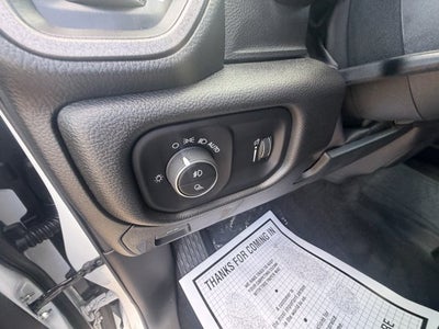 2026 RAM 1500 RAM 1500 EXPRESS CREW CAB 4X2 5'7' BOX