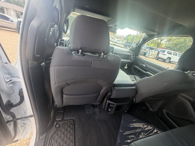 2026 RAM 1500 RAM 1500 EXPRESS CREW CAB 4X2 5'7' BOX
