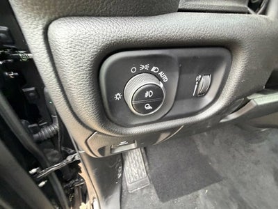 2025 RAM Ram 1500 RAM 1500 TRADESMAN CREW CAB 4X2 5'7' BOX