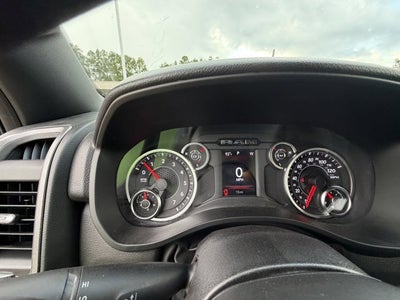 2025 RAM Ram 1500 RAM 1500 TRADESMAN CREW CAB 4X2 5'7' BOX