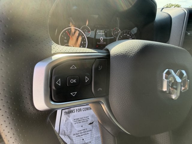 2027 RAM Ram 1500 RAM 1500 EXPRESS CREW CAB 4X2 5'7' BOX