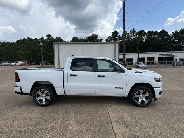 2026 RAM Ram 1500 RAM 1500 EXPRESS CREW CAB 4X2 5'7' BOX