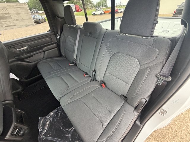 2026 RAM Ram 1500 RAM 1500 EXPRESS CREW CAB 4X2 5'7' BOX