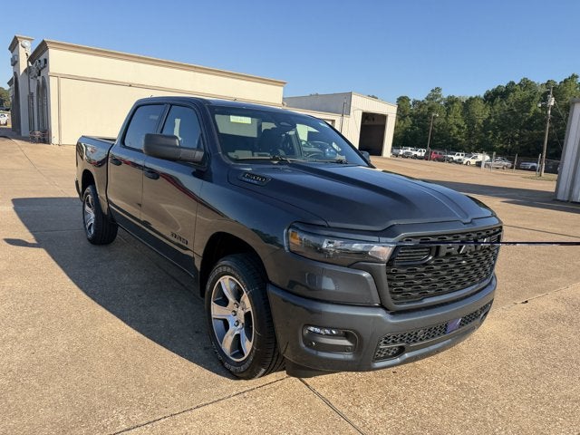 2027 RAM Ram 1500 RAM 1500 EXPRESS CREW CAB 4X2 5'7' BOX