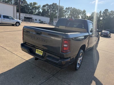 2027 RAM Ram 1500 RAM 1500 EXPRESS CREW CAB 4X2 5'7' BOX