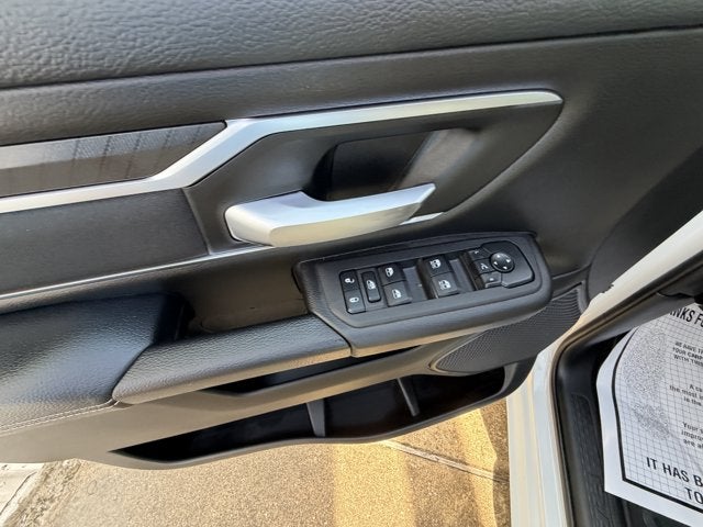 2027 RAM Ram 1500 RAM 1500 LONE STAR CREW CAB 4X4 5'7' BOX
