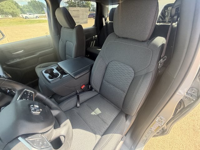 2026 RAM 1500 RAM 1500 EXPRESS CREW CAB 4X4 5'7' BOX