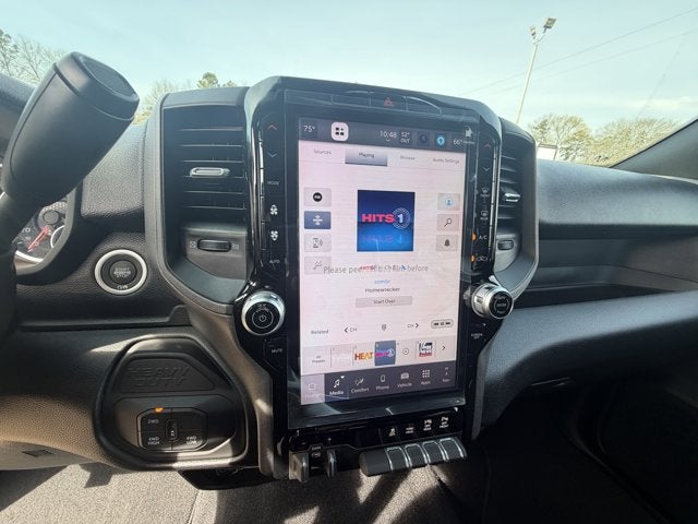 2026 RAM Ram 2500 RAM 2500 BLACK EXPRESS CREW CAB 4X4 6'4' BOX