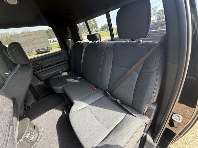 2026 RAM Ram 2500 RAM 2500 BLACK EXPRESS CREW CAB 4X4 6'4' BOX