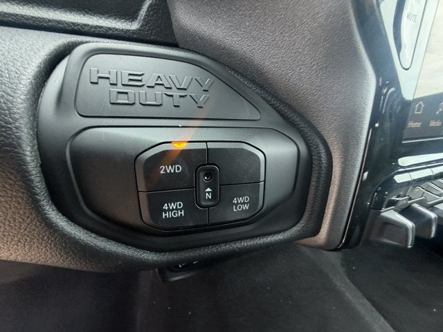 2026 RAM 2500 RAM 2500 BLACK EXPRESS CREW CAB 4X4 6'4' BOX