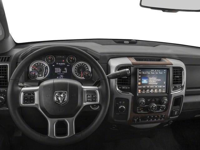 2017 RAM 2500 Laramie Crew Cab 4x4 6'4' Box