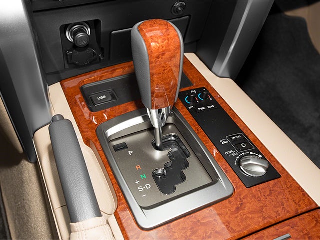 2013 Toyota Land Cruiser V8
