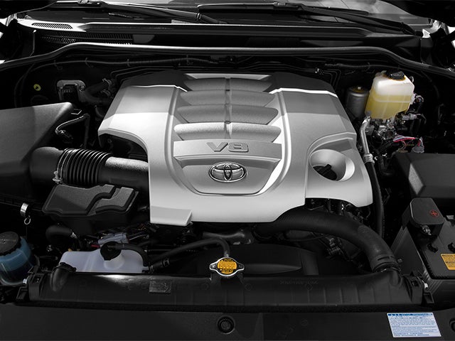2013 Toyota Land Cruiser V8
